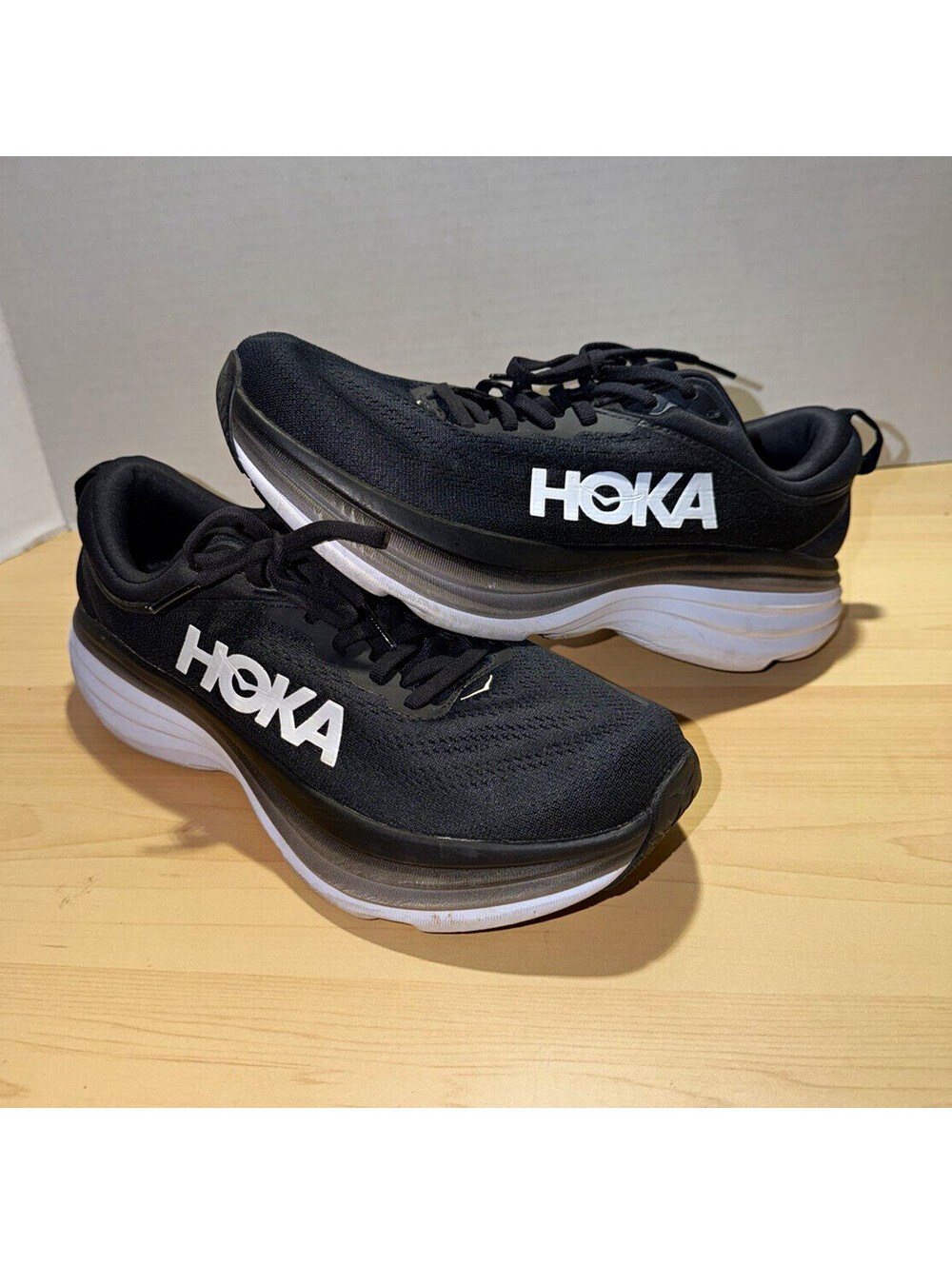 HOKA Bondi 9.5 Men's Black/White Lace-Up Low Top Sneakers Rubber Outsole